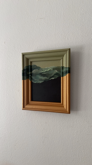 Green Iridescent Gradient